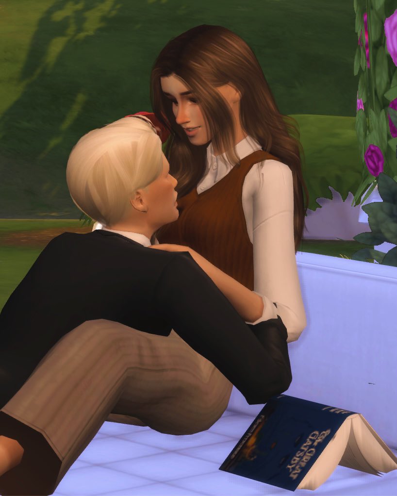 dramionesims's tweet photo. #writingprompt #dramione
can someone please write a fun blurb fic for these photos? 🥰 Poses by @KatverseCC 

@DramionePrompts https://t.co/JbsKBYwLWz