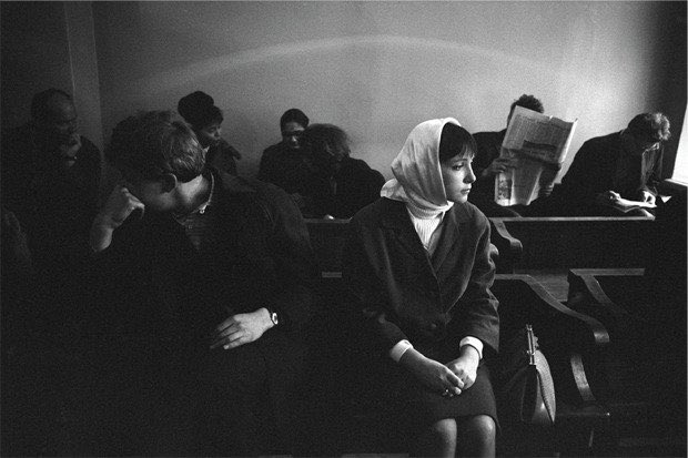 bir_muhterem's tweet photo. "Uzun süren fedakârlık, 
Bir kalbi taşa çevirebilir." https://t.co/euBRCiQUwJ
