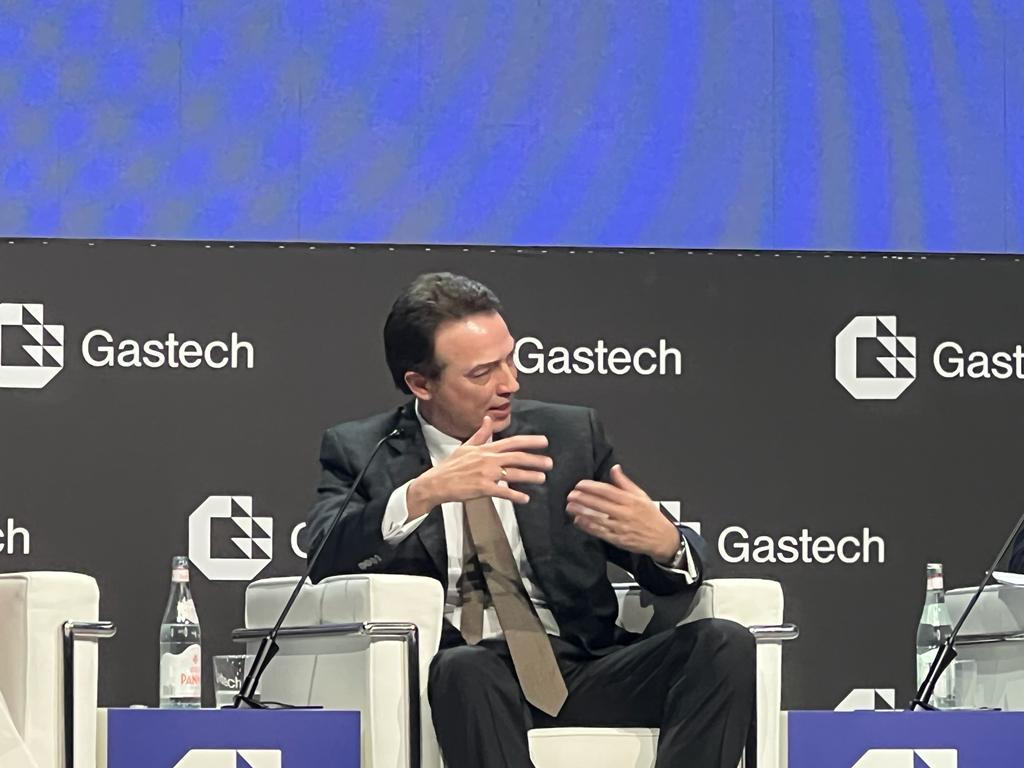 enagas's tweet photo. 🗣️ "It is time for collaboration and solidarity in Europe. TSOs have a key role to ensure security of supply and decarbonisation".

@AGonzaloAizpiri speaking at #Gastech’s global #energy leaders panel together with @snam @desfa_gr @GRTgaz @Teregacontact @REN_PT &amp; @FluxysGroup. https://t.co/8CEpYmpafo