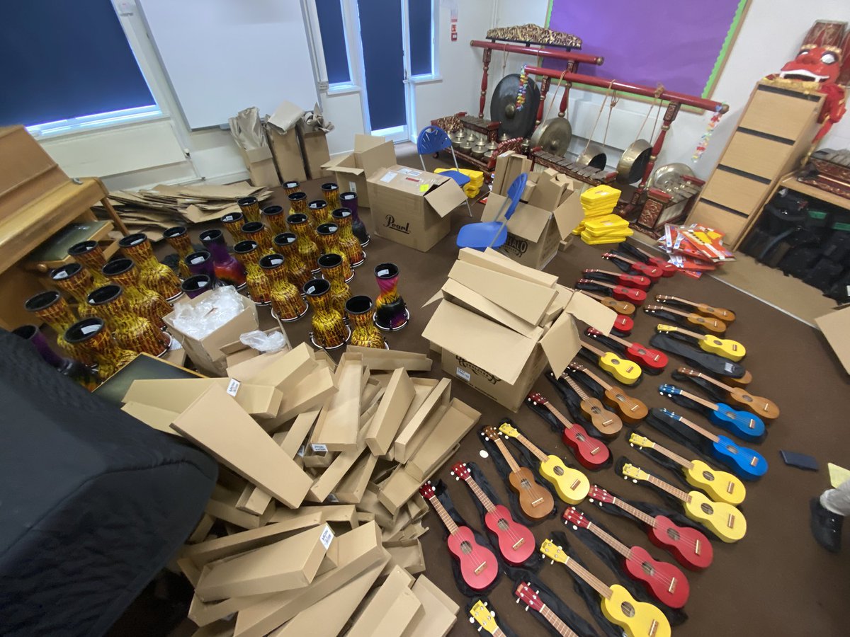 mertonmusic's tweet photo. It’s beginning to look like the start of term… 🎉

The MMF elves are busy getting instruments ready to be delivered to around 4000 young people in #Merton schools that are participating in our #In2Music programme this year. 

Feeling excited! 🥳 https://t.co/6E4xBHISSS