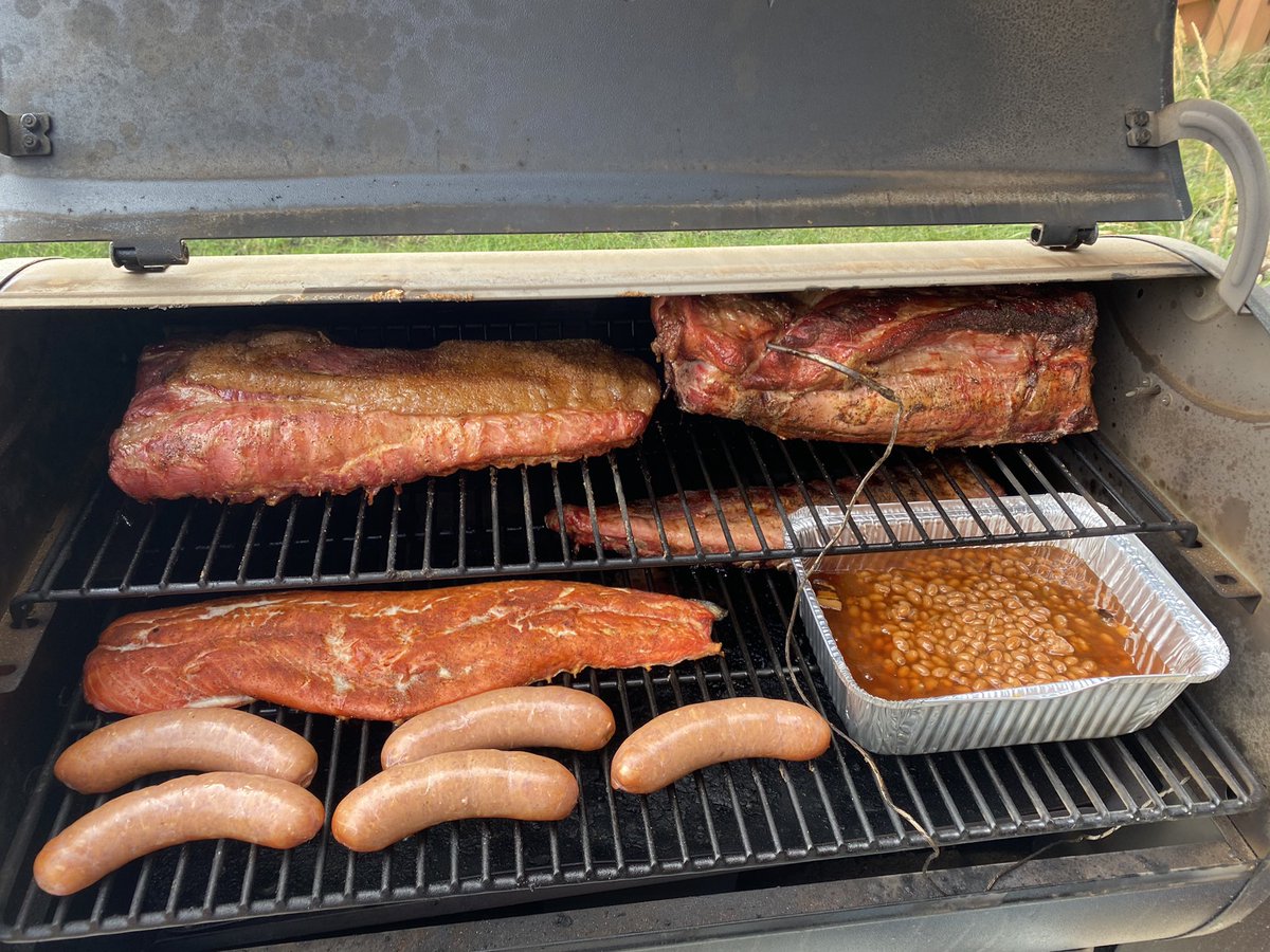jlswanson1's tweet photo. Little bit of variety for Labor Day. #tweetyourmeat #traegar https://t.co/2YDpfLcYRP
