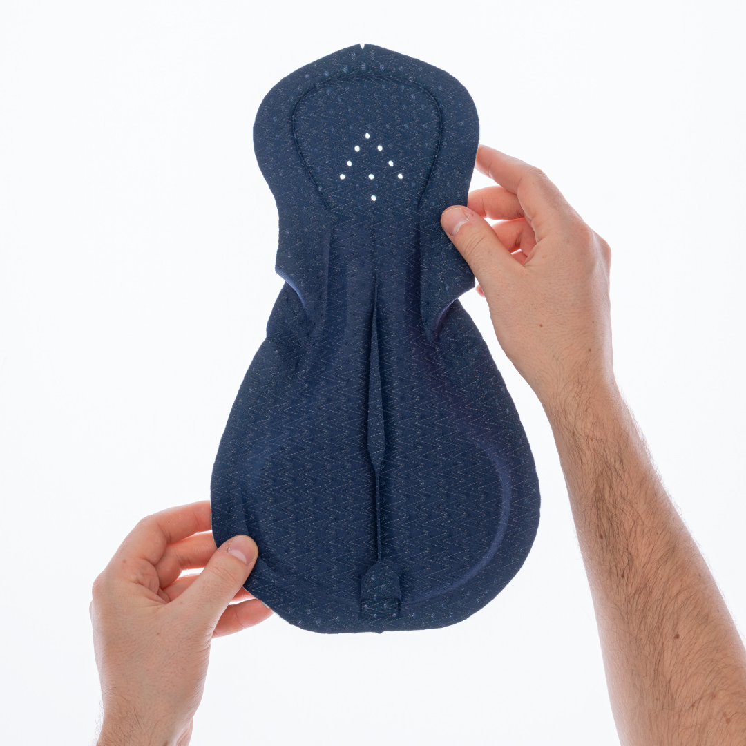 elasticinterfac's tweet image. Need a chamois pad you can trust on all types of terrain?
Meet the Elastic Interface Explorer HCS pad. It features our new ECO Graphene fabric that naturally prevents the growth of bacteria and ECO Comfort Bio foam that makes the pad soft and very light.
Available soon! #cycling