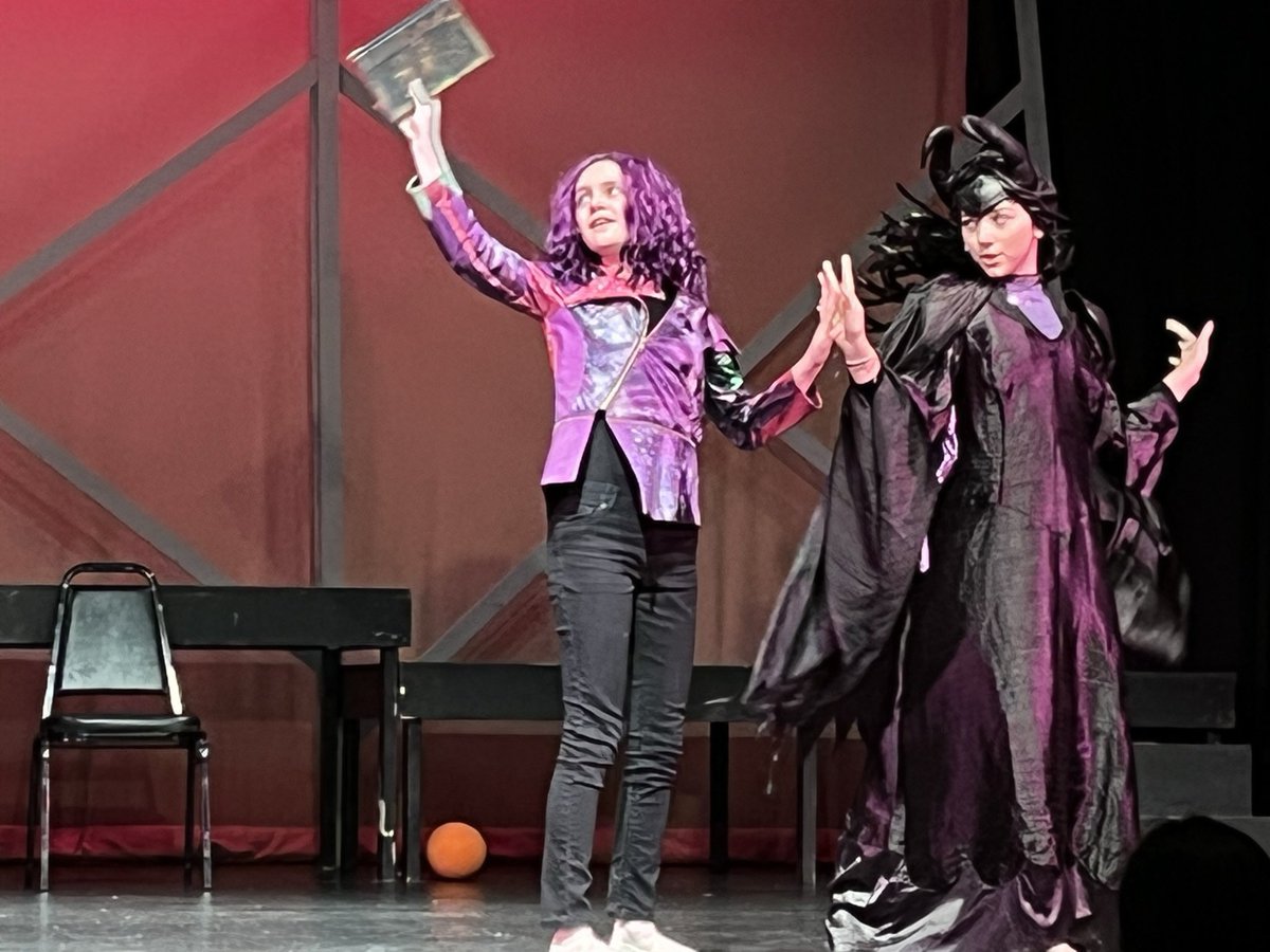 HuntingtonC4PA's tweet photo. Don’t let another year go by - enroll your child in one of our performing arts programs today!Age 4-adult 
Classes begin September 12.#ballet #Suzukiclasses#theaterarts#backtoschool https://t.co/fezqCeqGHe