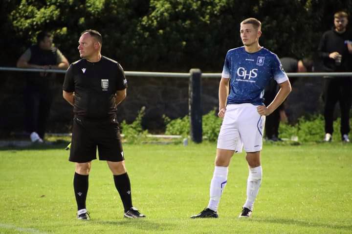 🖤 𝐑𝐞𝐟𝐞𝐫𝐞𝐞 𝐚𝐩𝐩𝐫𝐞𝐜𝐢𝐚𝐭𝐢𝐨𝐧 𝐩𝐨𝐬𝐭 🖤

We are incredibly lucky to have over 300 registered referees who do their best to keep football fair and played within the Laws of the Game.

To all of our match officials, thank you 🗣