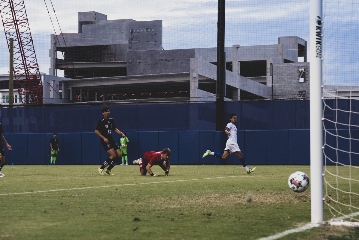 𝘽𝙖𝙘𝙠 2️⃣ 𝘽𝙖𝙘𝙠 🔥

✌️𝙜𝙤𝙖𝙡𝙨 in the 74th minute for the Center Parc Credit Union Student-Athlete of the week <a href="/justinguest_/">Justin Guest</a> 

🔗: t.gsu.edu/3THLv3T

#OurCity