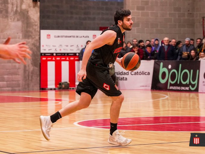 Edelpysugente's tweet photo. #EDLP #Basquet 🏀 Volvió a festejar!!… en su tercera presentación en el #PreFederal el #Pincha superó a #SanVicente por 102-61 en #UNO consiguiendo la segunda victoria en la competencia de @laligafederalok. En la próxima 🔜 visita a #UnionVecinal 💪🇦🇹 https://t.co/OQ2bUNhI52