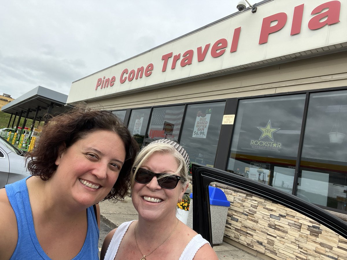 Stephyg124's tweet photo. #mandatorystop #pineconetravelplaza ๐ช๐ @vincevitrano @JayinMilwaukee @OtherAmyFreeze https://t.co/YNQ8Yffdjf
