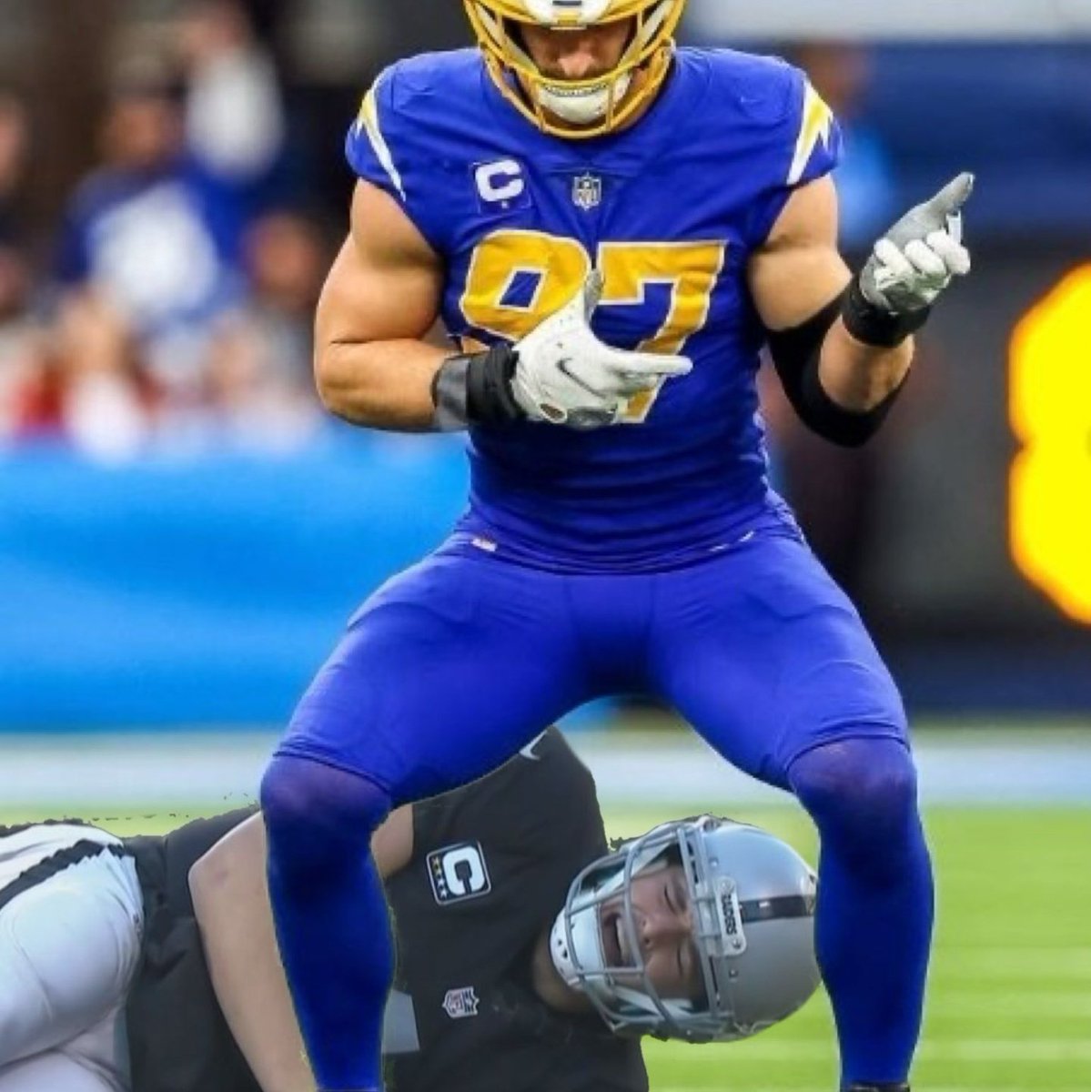 BoltVill714's tweet photo. #NewProfilePic Week ONE #FamilyTrustRespect #FTR #BoltUp https://t.co/WYfzpHDm3Y