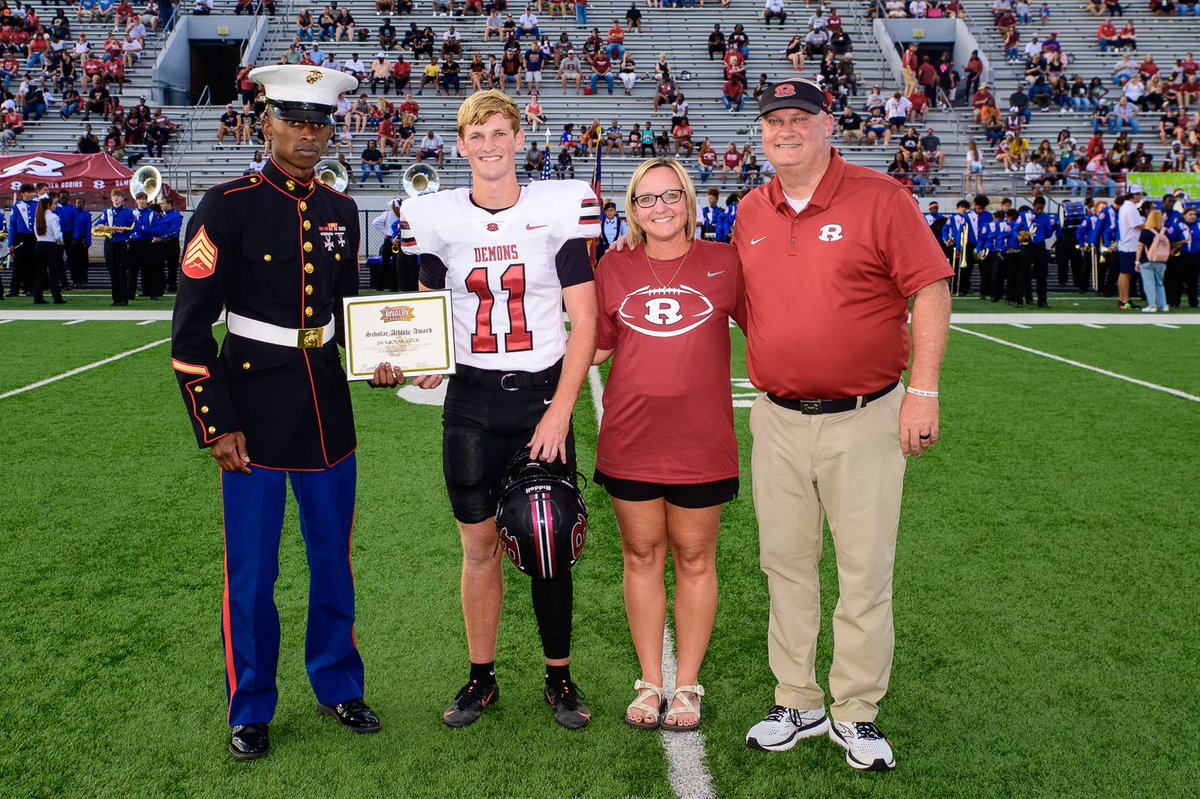 cmccookhcbe's tweet photo. Congratulations 👊🏼@jacksonmccook11 Scholar Athlete @AmericanRivalry Proud Dad Moment On and Off The Field 💯🔥 @WarnerRobinsHS @robinsfootball1 #GoDemons #RFamily #RPride #RTradition https://t.co/9YqYt1fJKH