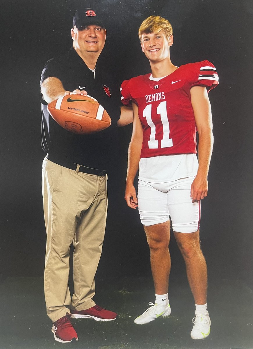 cmccookhcbe's tweet photo. Congratulations 👊🏼@jacksonmccook11 Scholar Athlete @AmericanRivalry Proud Dad Moment On and Off The Field 💯🔥 @WarnerRobinsHS @robinsfootball1 #GoDemons #RFamily #RPride #RTradition https://t.co/9YqYt1fJKH