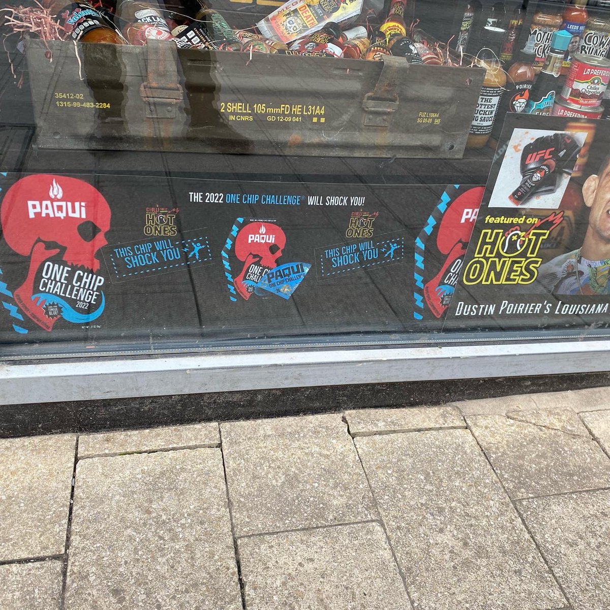 thechillishop's tweet photo. π· Updated shop window today focusing on being the first and only shop in Europe selling the new ONE CHIP CHALLENGE ... the 2022 version turns your tongue BLUE.
Not sold outside USA
Come look at the #shopwindow @merrioncentre
#onechipchallenge #shopwindowdisplay https://t.co/EGnbuEOi7Q