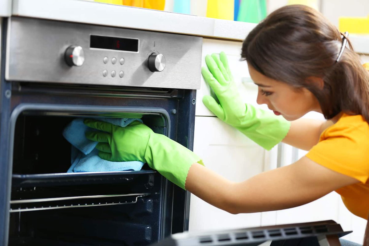 MatthewSwanson's tweet image. Start here if looking for a simple oven rack #cleaning method. #todolist  cpix.me/a/152545967