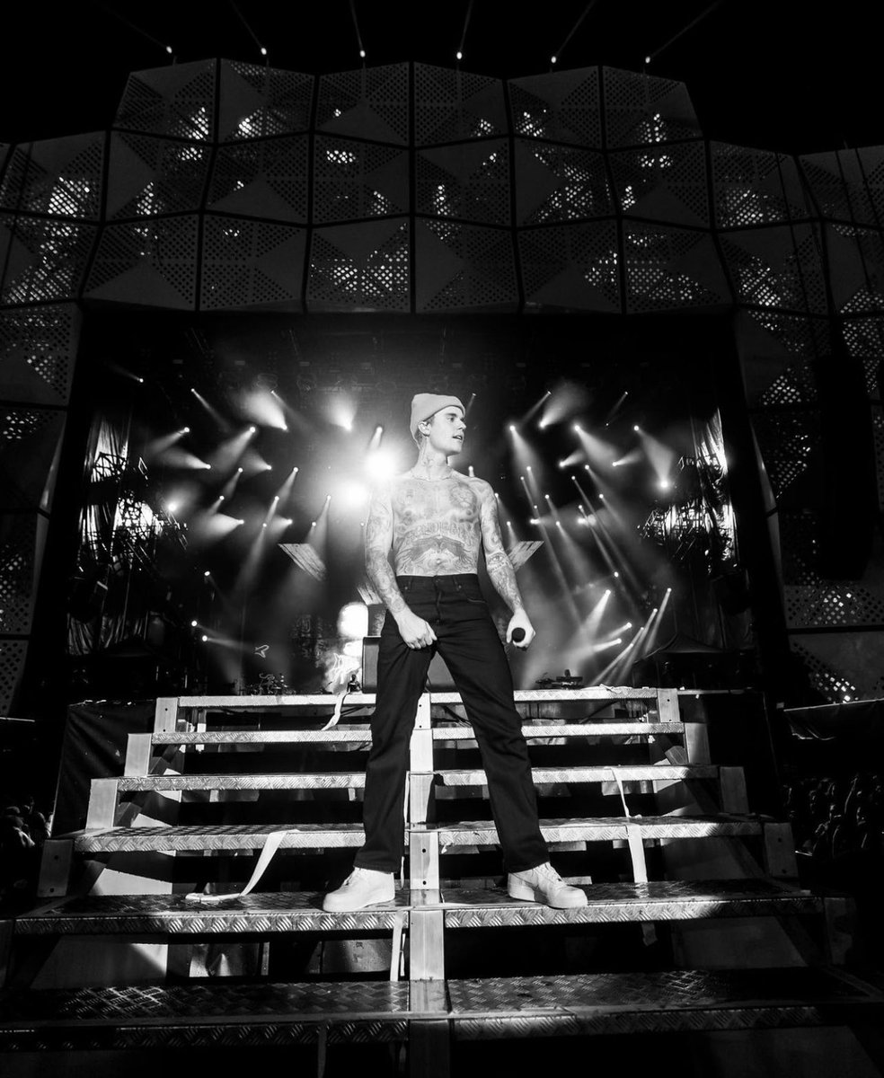 biebernovidade's tweet photo. Justin publicou "Te amo Rio." 🇧🇷 https://t.co/VxAHbozeCN