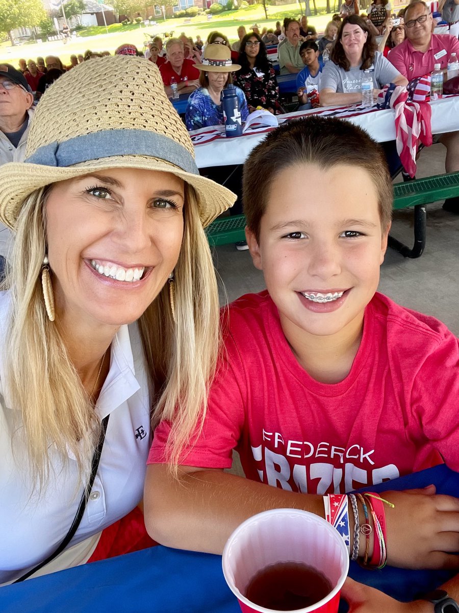 FrazierForTexas's tweet photo. Great speaking and seeing everyone at the Labor Day Rally held by the @CollinGOP in Plano. Let’s GO https://t.co/vCLBC5wlpH 🇺🇸 https://t.co/mpp9w5fjkx