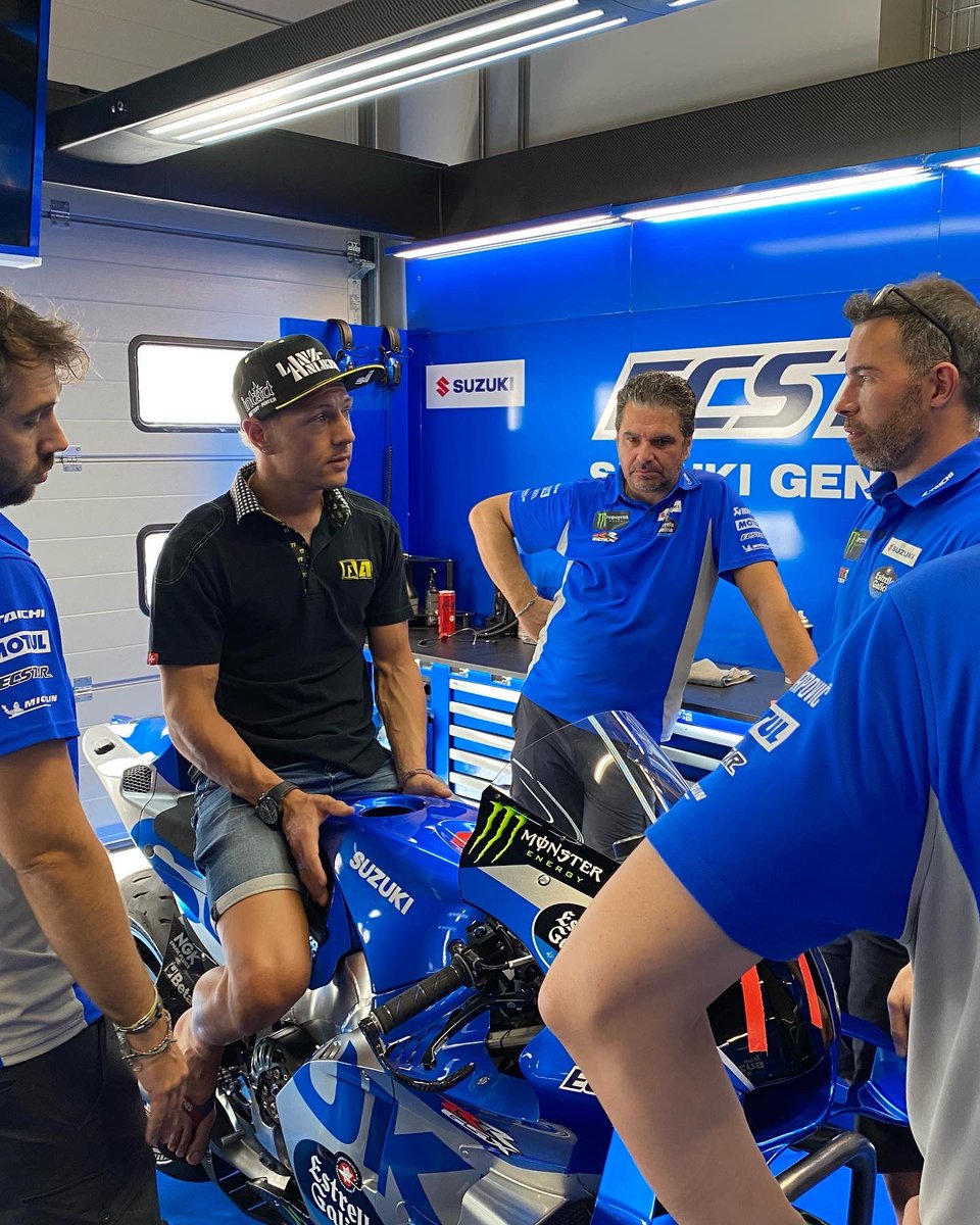 DomiAegerter77's tweet photo. DREAMING 🫣😭 tomorrow I will Test the MotoGP Suzuki Factory Bike @suzukimotogp 💛💙🥰

Thank you for this opportunity and all people involved 🙏 @tenkateracing 
@misanoworldcircuit 

#dream #factory #motogp #rider #test #misano #speechless #nowords #happy #thankyou #team #77 https://t.co/OalCJ5oMjz
