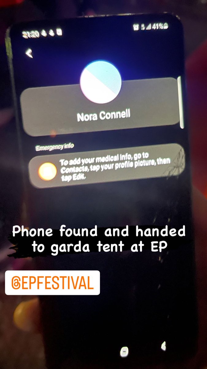 AmieMcc's tweet photo. Phone handed in to garda tent last night #ep #EP2022 #electricpicnic2022 #eplostandfound https://t.co/coououdrp4