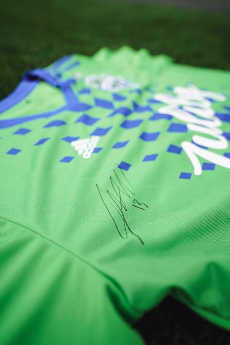 MLS's tweet image. 👕 Jersey Week giveaway 👕

@JmoSmooth13 has somethin&apos; special for ya. ✍️

Want to win his jersey? Follow us + retweet THIS TWEET to enter—contest runs 24 hours, full rules here: soc.cr/3eqfIEA