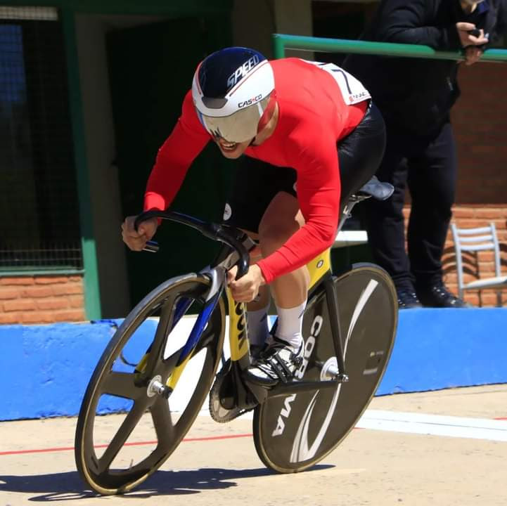El ciclista costero Lucas Vilar se coronó campeón argentino de kilómetro élite en Santa Fe - prensa.lacosta.gob.ar/el-ciclista-co…