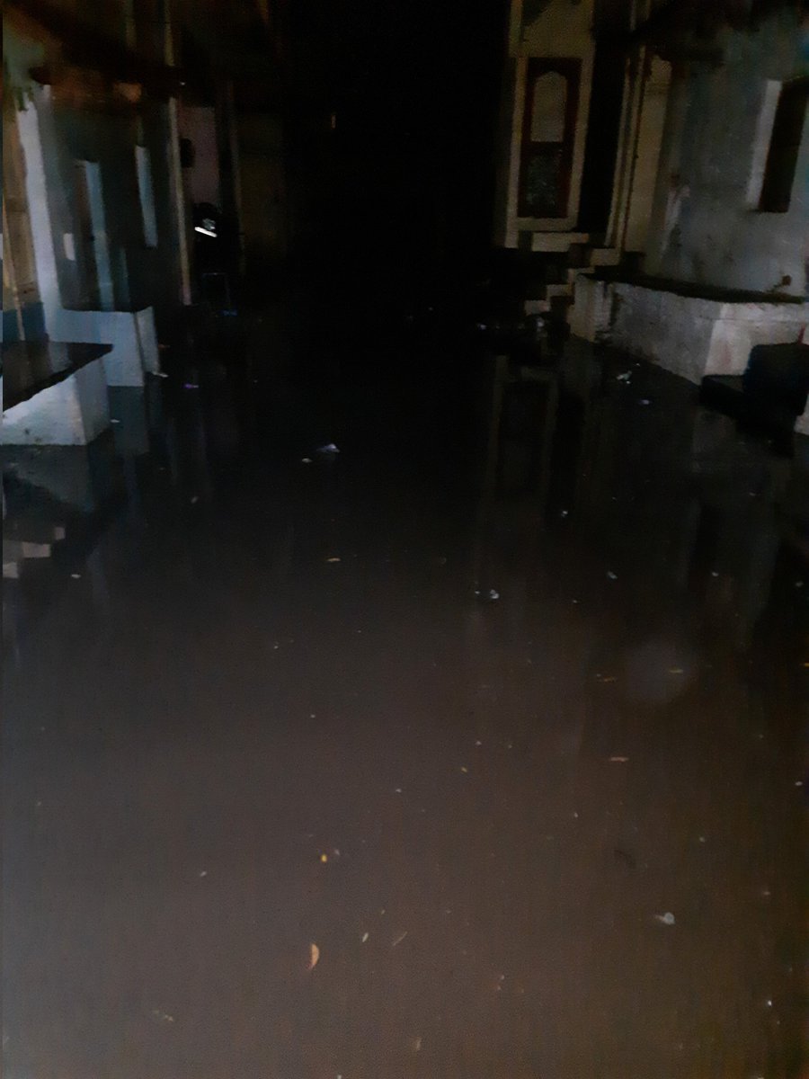 karthik_shi_pra's tweet photo. #Ballari #Bellary rain effect. #bellaryMuncipalCorporation #10thWard #karnataka https://t.co/tnXTXCaBdk