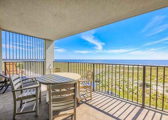 OwnerDirect's tweet photo. Orange Beach, Alabama - 🏖 Spend quality time at the beach at this 3 bedroom, 2 bathroom beachfront vacation home that sleeps 10. ☀️👣 https://t.co/ArSPFNrn4u https://t.co/JrS5Iv9gRb