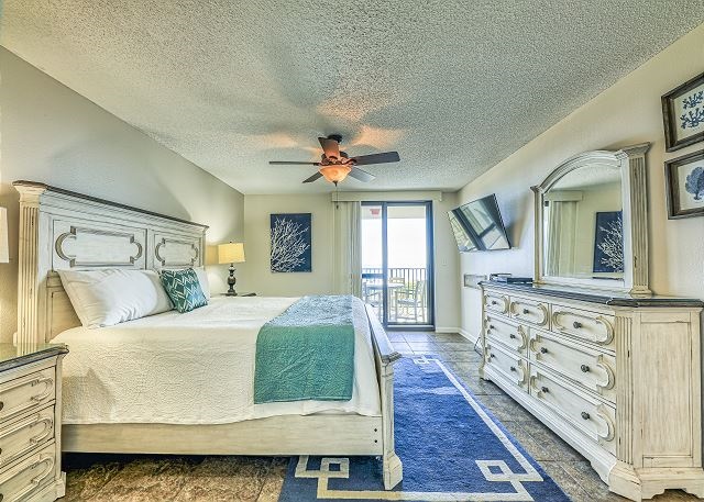 OwnerDirect's tweet photo. Orange Beach, Alabama - 🏖 Spend quality time at the beach at this 3 bedroom, 2 bathroom beachfront vacation home that sleeps 10. ☀️👣 https://t.co/ArSPFNrn4u https://t.co/JrS5Iv9gRb