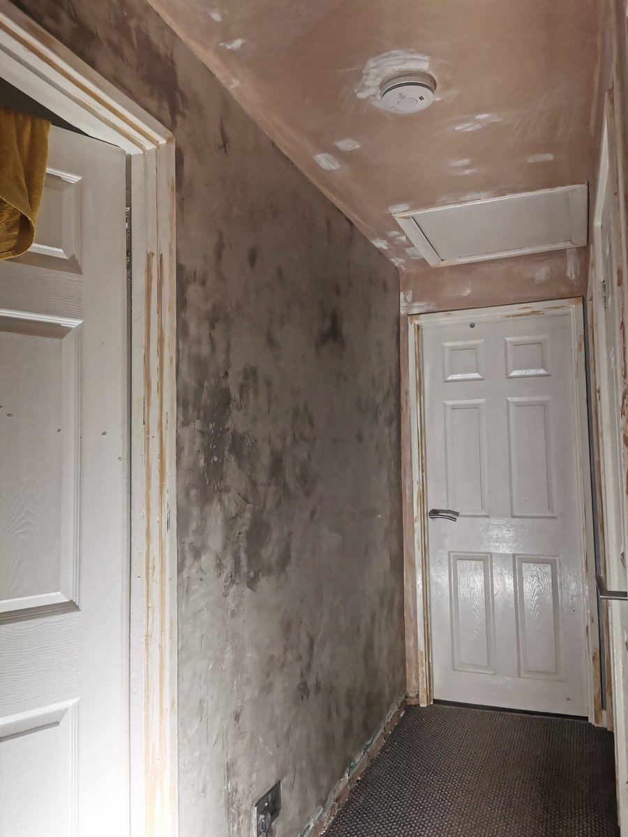 the_trowel_jedi's tweet photo. 2nd venetian polished plaster feature wall completed.
slightly darker shade using the elephant colour pigment.
#venetian #polished #polishedplaster #homedecor #featurewall https://t.co/z7uAFnyJBK