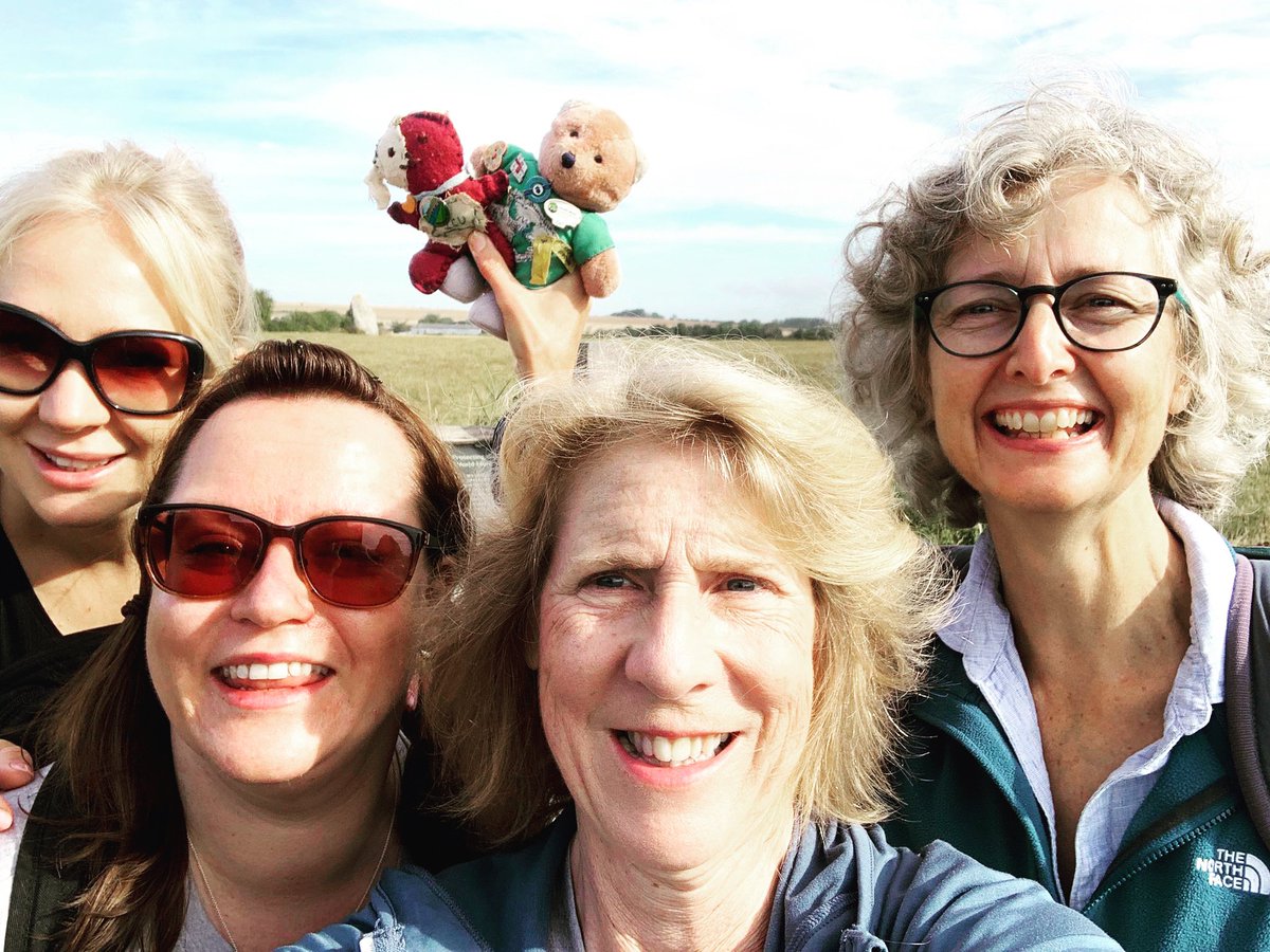 Todays starting pic was a goodie #girlpower #gjwalks #wessexridgeway