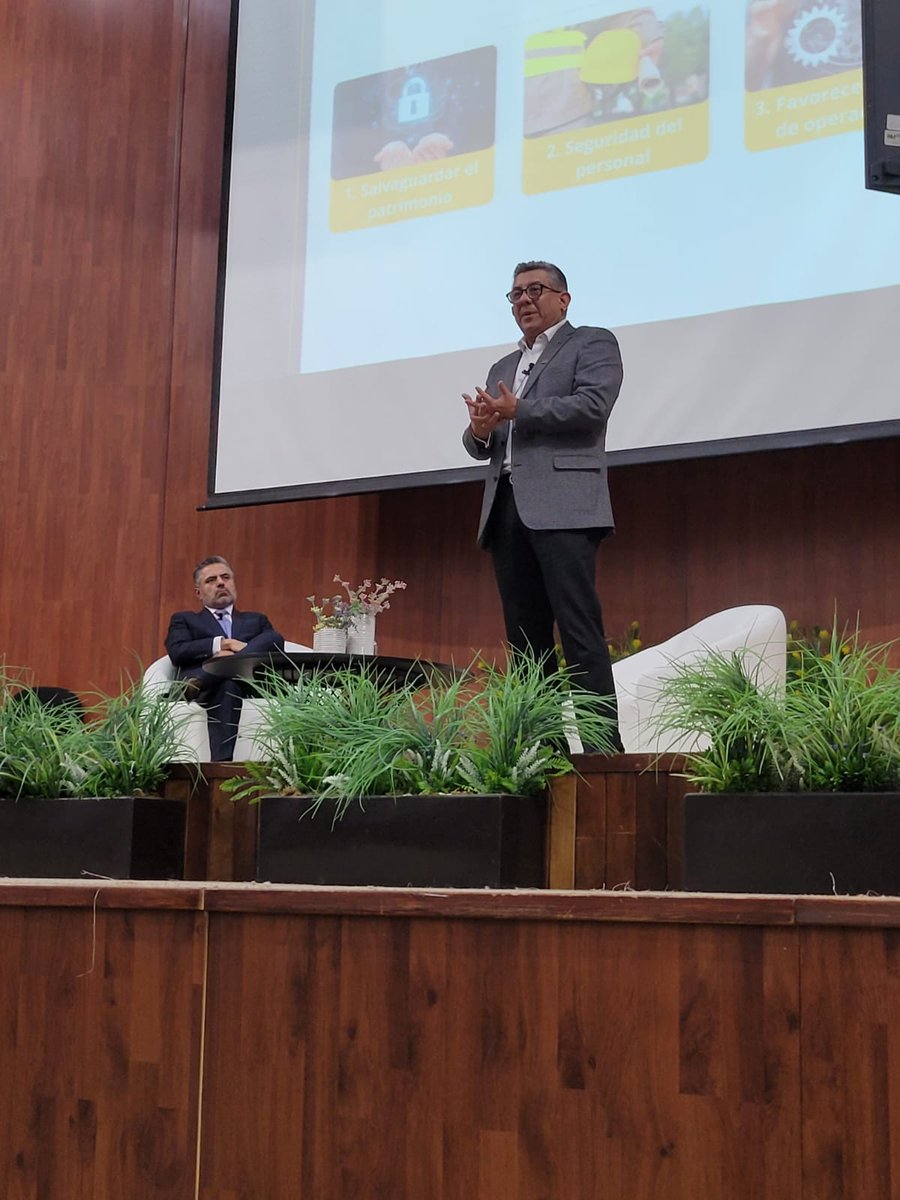 EthicsDA's tweet photo. El pasado 1 de septiembre, el Dr. Luis Latapi, CEO de #EthicsDataAnalytics, participó en el "Encuentro de Consultores CECAP 2022", con el fin de dar a conocer sus proyectos referentes a la evaluación de amenazas o riesgos en las organizaciones.

¡Felicidades! https://t.co/9apdTDC3Bl