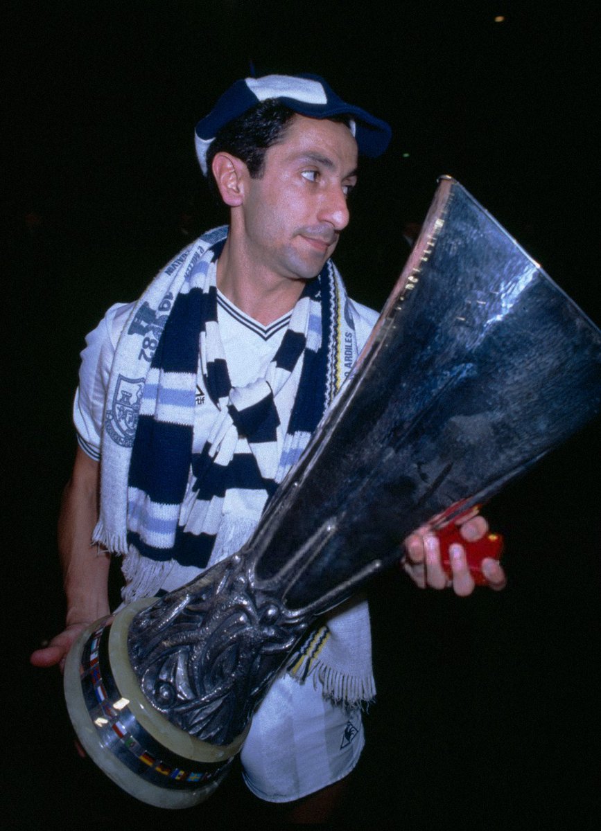 Este miercoles el Tottenham regresa a la máxima competición de clubes a nivel europeo y no podemos dejar de destacar a nuestro único argentino campeón a nivel internacional con el club.

🇦🇷 <a href="/osvaldooardiles/">osvaldo ardiles</a> y la Copa UEFA de 1984 nos dejaron algunas historias para nunca olvidar.