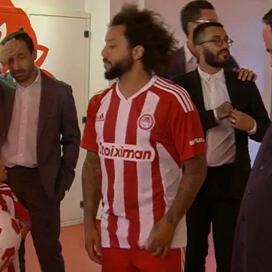 saitanasker's tweet photo. Μας σηκωθηκε!

#Μαρσελο #Olympiacosfc #Olympiacos #WelcomeLegend #legend #Marcelo12 https://t.co/OPV85mFez6