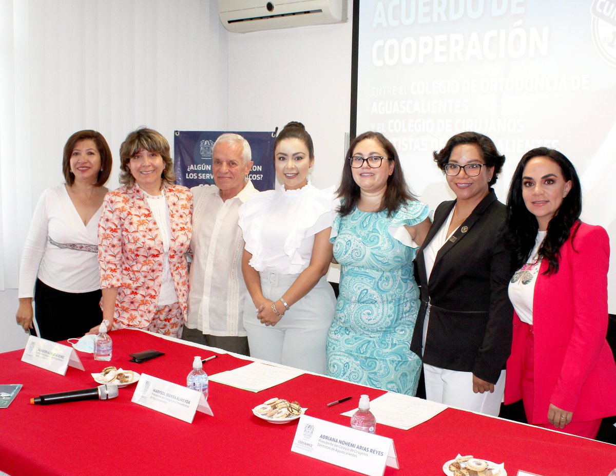 CoesameD's tweet photo. La #COESAMED fue sede y testigo de la firma del Convenio de Colaboración entre el Colegio de #Dentistas de #Aguascalientes y el Colegio de #Ortodoncia para fortalecer y facilitar la coordinación, cooperación y colaboración entre las partes.
#COESAMEDEstáContigo #CumplidoAl100 https://t.co/HzLQ8mbgEL