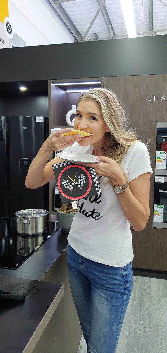 Charne_101's tweet photo. OMW, did I tell you that when you visit the @HirschHomestore at Waterfall Corner, they make real-life flap jacks in the store, syrup and all! Just another reason why you should opt to shop at Hirsch's.
@MrsSAPageant
#HirschsHomestore #TrustedSince1979 #MrsSA2022 #SheIsBonafide https://t.co/RE6vvysffS