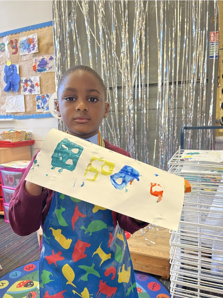 StCharlesGla's tweet photo. Our Primary 1 pupils were using their @Numicon to order and print their numbers today. The children enjoy using this resource in a variety of ways to help them in their #Numeracy sessions. #ConcretePictorialAbstract #PlayingWithMaths @glasgowcounts https://t.co/zYwHTGfk17