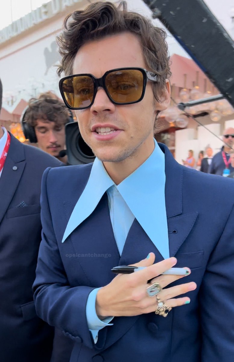 🍉 | Harry sur le tapis rouge !

© oopsicantchange