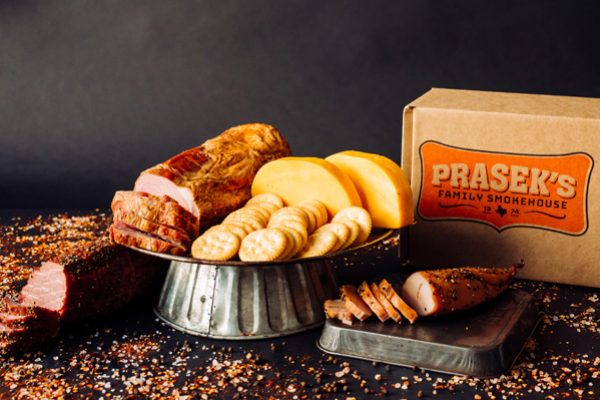 KechiLand's tweet photo. All the essential food groups-pork, beef, turkey and cheese in one gift box. 
https://t.co/C1EvEIiEcU https://t.co/jfWJHFDEFv