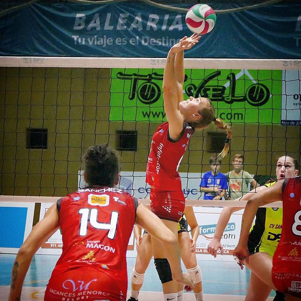 TodovoleySpain's tweet photo. ♦MERCADO #SF2Voley

La colocadora Maria Sanchís y la líbero Rosa Mesquida serán dos de las últimas incorporaciones del @voleipremiadalt de cara a afrontar su tercer curso consecutivo en Superliga 2.

🏐#SomosVoleibol https://t.co/O8MLChpwZI