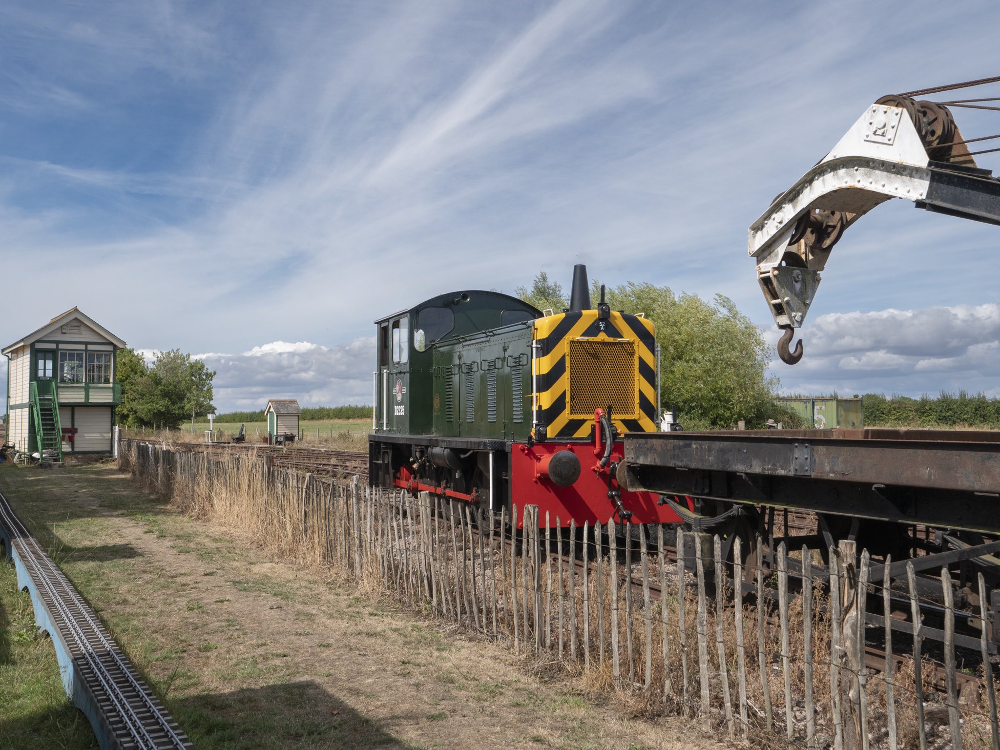 Darren...JB on Twitter "Class 04 D2325, shunter built in 1961 spent 7