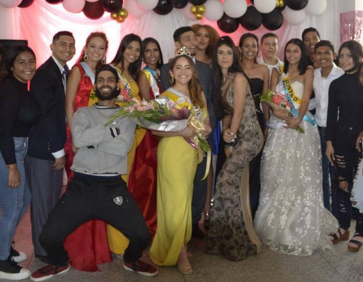 LuijoRey's tweet photo. Felicidades a nuestra Novia Blanca Carabobo 2022 Astrid Aguilar, representante de Valencia, quién ganó demostrando su gran elocuencia. También felicidades a Albany Vegas Novia Centenario CAP y a María Alejandra Fernández Novia MaelecAD. Bravo por la JAD Carabobo @leandroreyes1 https://t.co/c9rLVbiYRY