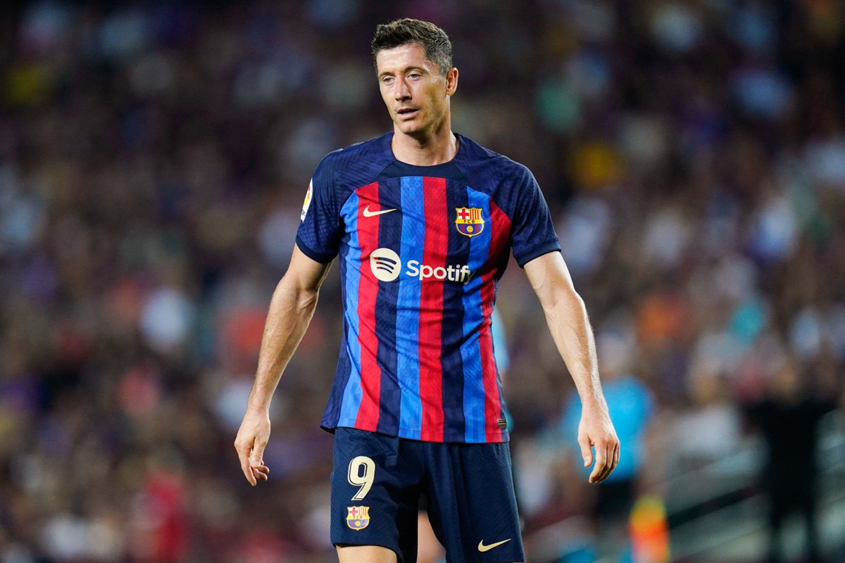 ghali_rm15's tweet image. Qui a le plus marqué l’histoire de la LDC ?

 🔄 : Lewandowski     ❤️ : Benzema