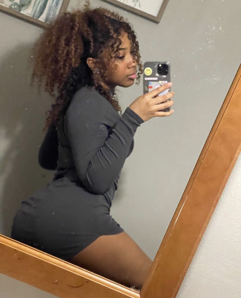 babywitcake's tweet photo. Who wanna buy cheap content 💦😩? #HouseoftheDragon #onlyfans #thick #horny #nfl #nba #sales #buy https://t.co/fyWf2jYcaO