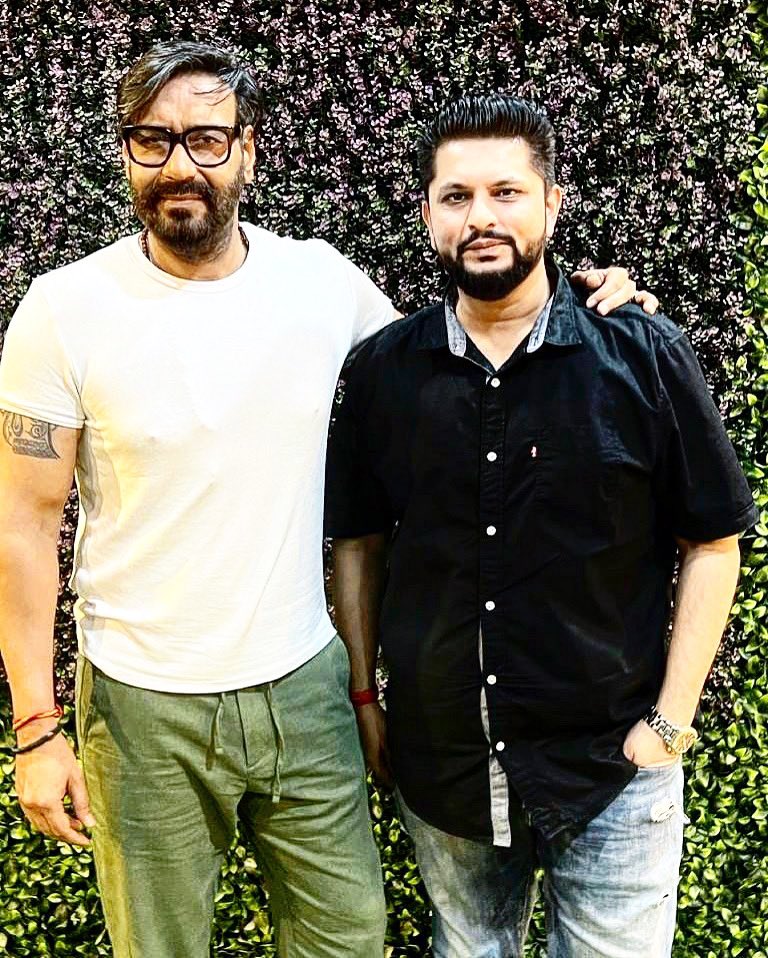 sandeep_kewlani's tweet photo. Happy Teachers Day! @ajaydevgn sir
You help me strive for goals, I found guidance, discipline and love, everything, in one person. And that person is You.
Thankyou for always inspiring..
📸 @thenameisankushsingh
#ajaydevg #singham #ajaydevgan #ajaydevgnfanclub #AjayDevgn https://t.co/VRzBciIS7w