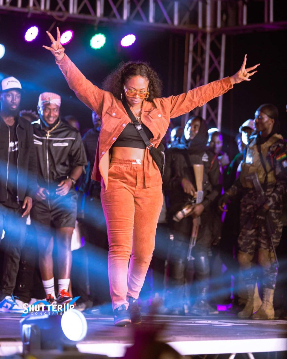 shattawalegh's tweet photo. This is how it should be done ..
We built this “Symbol of hope”
Thank you 🙏 
Now I can sleep 💎
Infact let’s do another song 😂
This time I won’t pay you in kind but cash 😂😂😂😂😂😂😂😂😂😂😂😂😂😂😂😂😂
Kudos to BHIM nation ❤️🇬🇭🌎 https://t.co/sbUFKabhwY