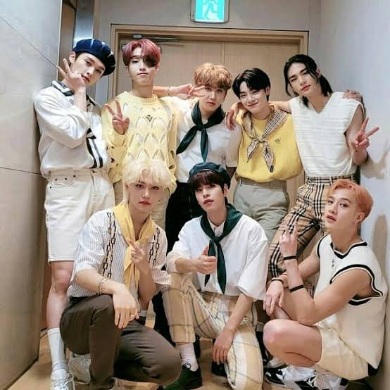 seungscience's tweet photo. COMEBACK PREP THREAD FOR STAY

please rt! ive been doing these for a while and speaking from a lot of experience so i hope these can help some people <3

#StrayKids #StrayKidsComeback #MAXIDENT @Stray_Kids https://t.co/pFpTTj19Tr