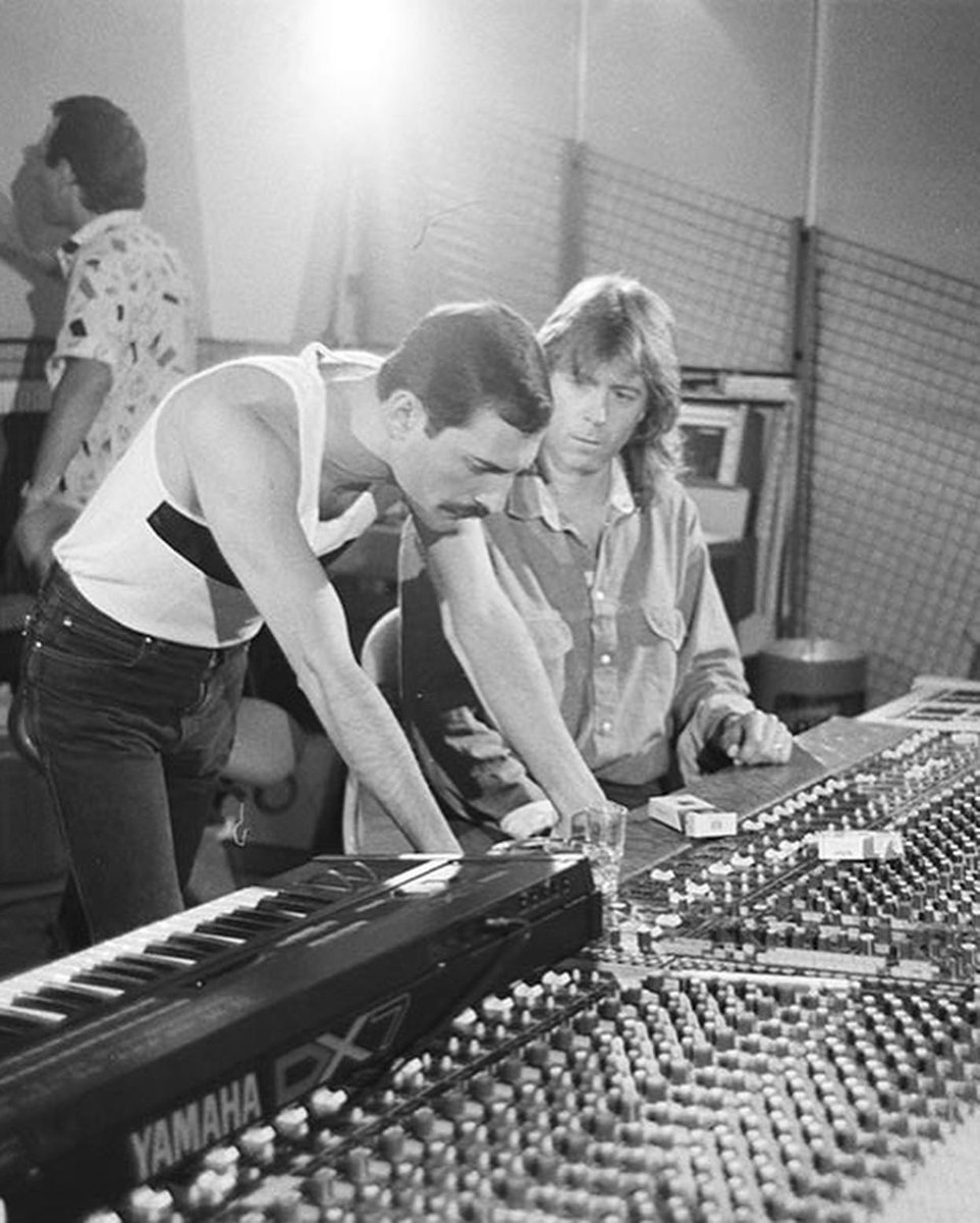 5TUDIOFORTYFIVE's tweet photo. #happyBirthday #FreddieMercury born on September 5th 1946 (Nov. 27/1991) as Farrokh Bulsara in what’s today #Tanzania 
Lead vocal, writer and a commanding #frontman, Mercury took #Queen to the top of the music business through 2 decades. 

#rocklegend #aidsawarness #showman https://t.co/wjnOdIMUnI