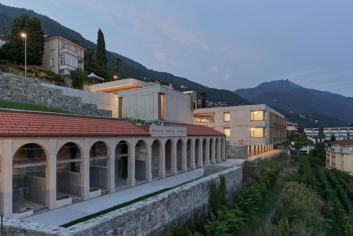 architonic's tweet photo. Bauwerk Parkett outfits a rather unusual building with warm wooden floors: The Casa Sant'Agnese, a refuge for the sisters of a Catholic religious order.
https://t.co/0AFUA1un8z
#architonic #architecture #buildingdesign #architecturalproject https://t.co/QsafiBkGFR