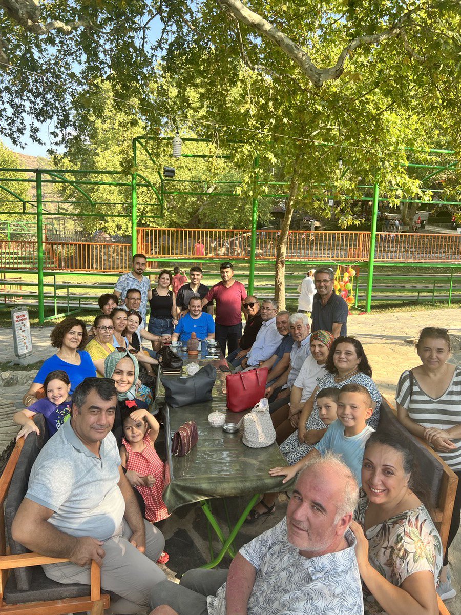 cayemrah_'s tweet photo. Eylül Ay'ı İlçe Başkanları toplantımızı Kavaklıdere'de yaptık. 
#emrahçay #devapartisi #alibabacan #muğla #mugla #devamugla #devageliyor #toplantı #piknik #sinerji #motivasyon #birlik #beraberlik @alibabacan @devapartisi @mugladeva @OzenKocasar @cetinntatli @GencDevaMugla https://t.co/idO087qoEj