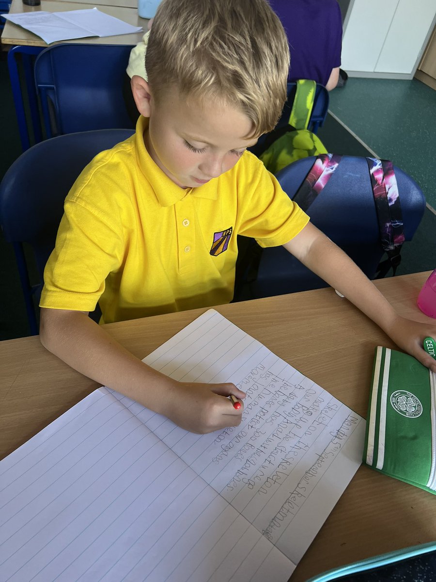MissMcKayNPS's tweet photo. Note taking skills on the skeleton 📝🦴 these will form part of our report on our topic - My Body! https://t.co/wC6oaUsoWp