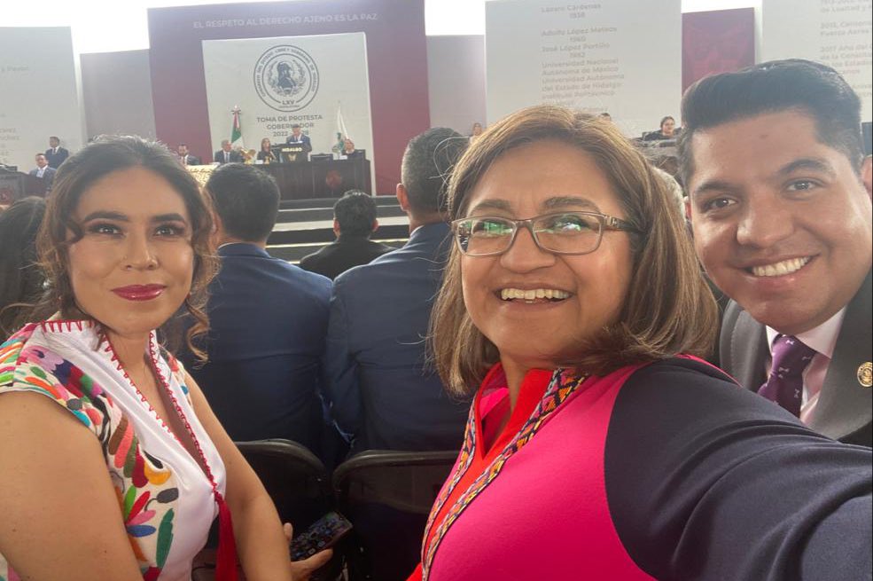Celebramos los tiempos que vienen para los hidalguenses: complementación de programas sociales federales; no más corrupción ni derroches; atención a pueblos originarios; respeto absoluto a los derechos humanos…
La transformación de #Hidalgo inicia con <a href="/juliomenchaca_/">Julio Menchaca</a>