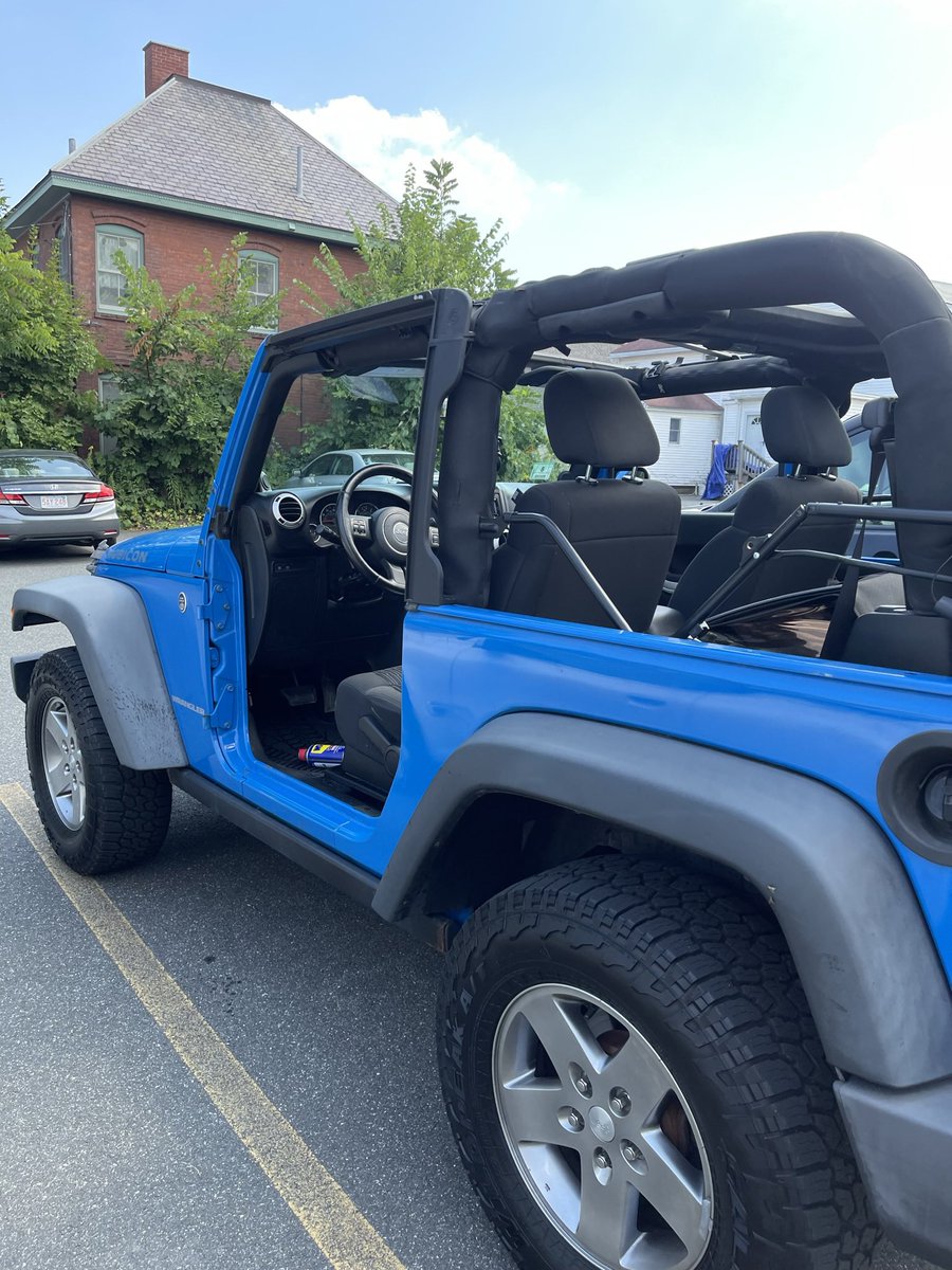 PCarbz's tweet photo. @Jeep First: 2012 Wrangler Rubicon
Favorite: 2012 Wrangler Rubicon
Dream: 2022 Wrangler Rubicon 392 https://t.co/CtklBAAFZx