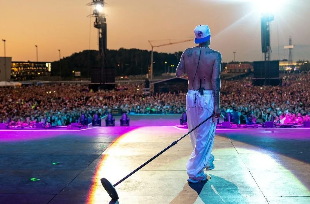 JBICommunity's tweet photo. @justinbieber at @rockinrio Brazil 🇧🇷

#JustinBieber #JusticeTour #RockInRio #Brazil https://t.co/xMr4NmcFBm